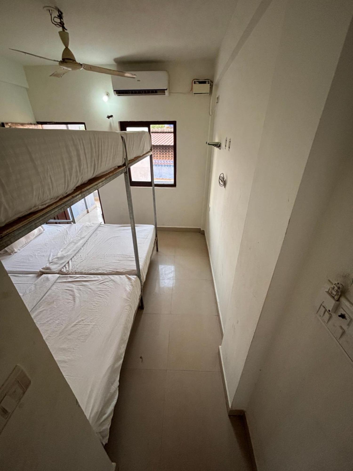 Mehar Rooms Baga Esterno foto