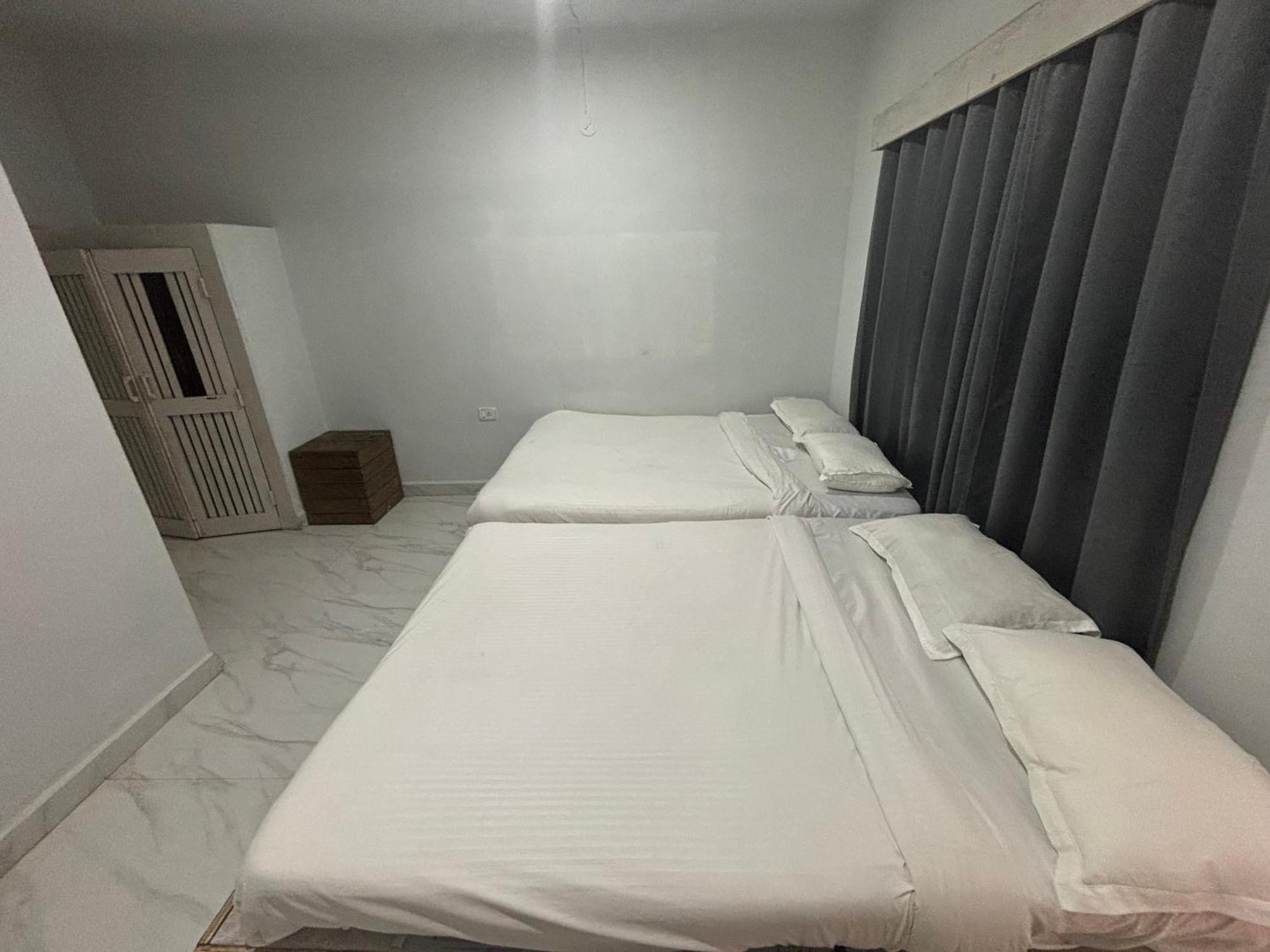 Mehar Rooms Baga Esterno foto