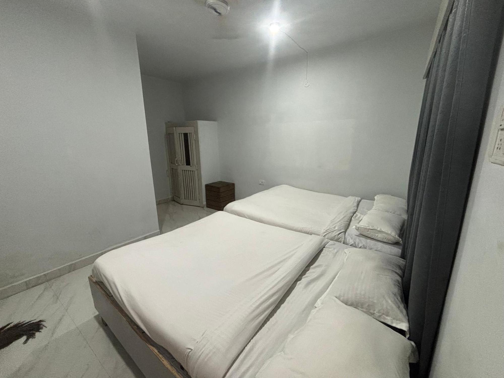 Mehar Rooms Baga Esterno foto